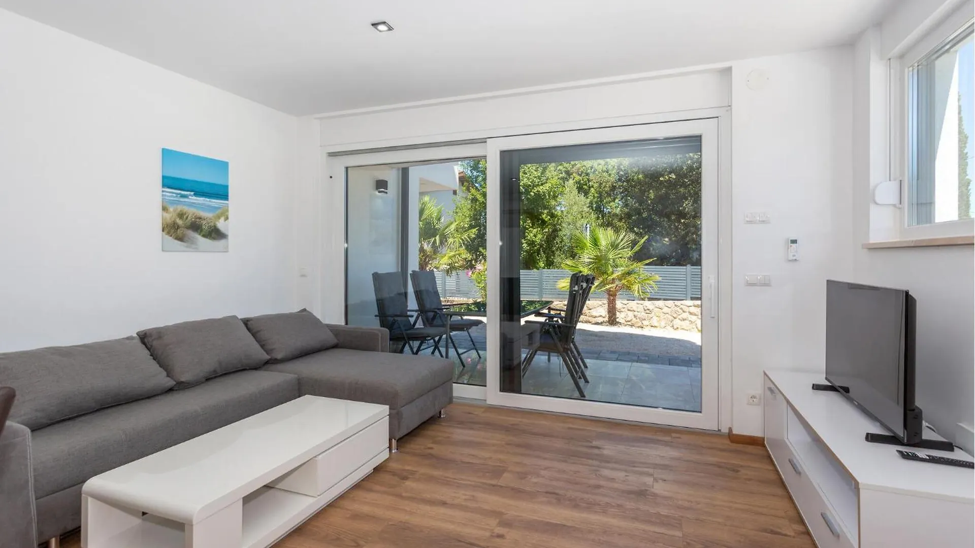 Beautiful Apartment In Malinska With Wifi