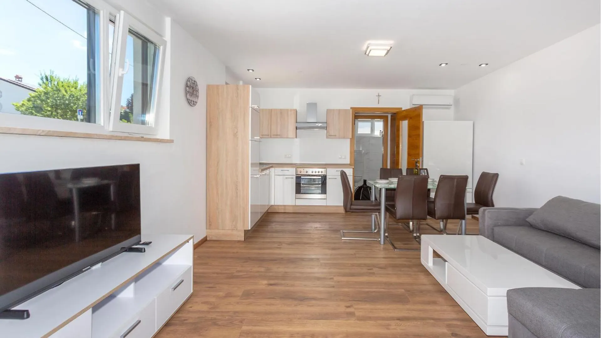 Beautiful Apartment In Malinska With Wifi