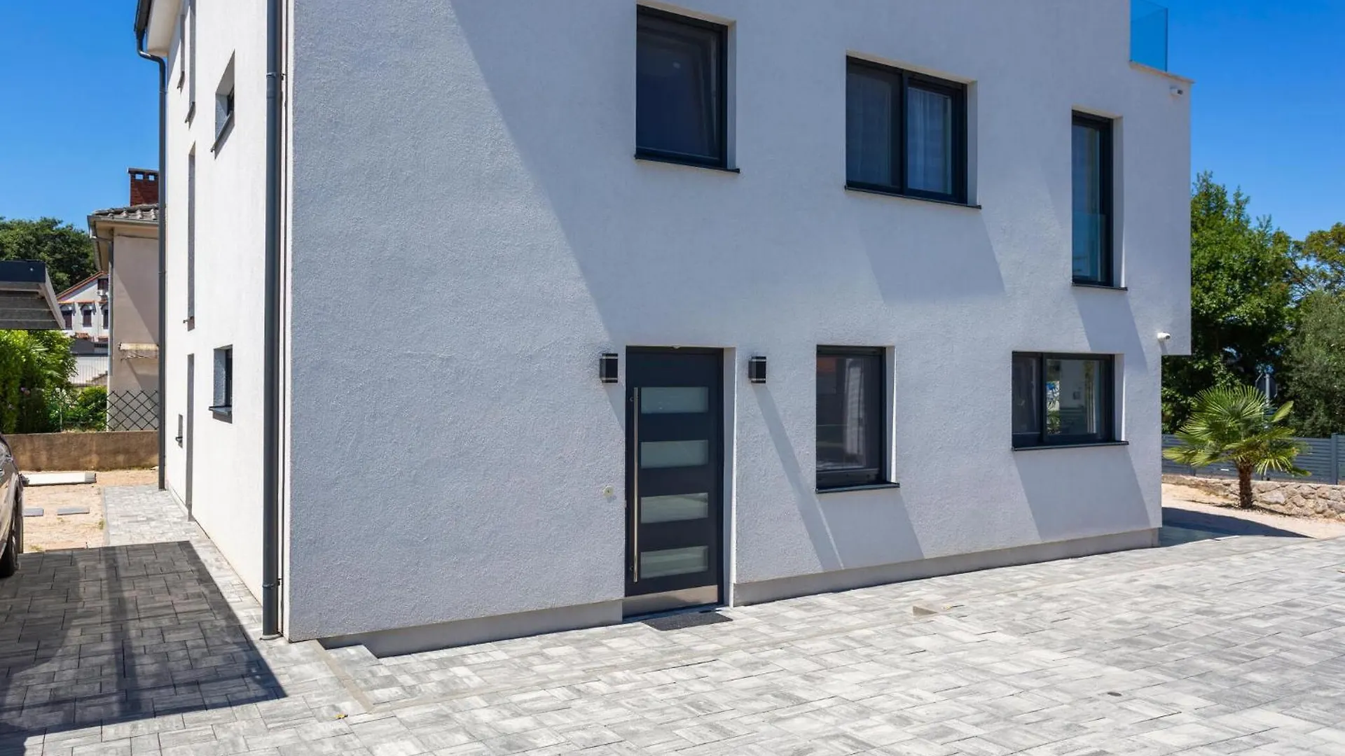 Beautiful Apartment In Malinska With Wifi 0*,  Croatia